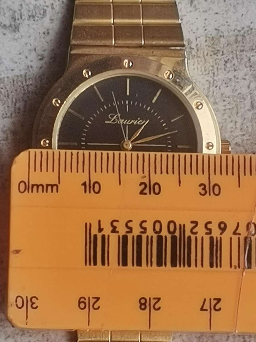MENS VINTAGE LAURIER GOLD PLATED WATCH IN EXCELLENT WORKING CONDITION