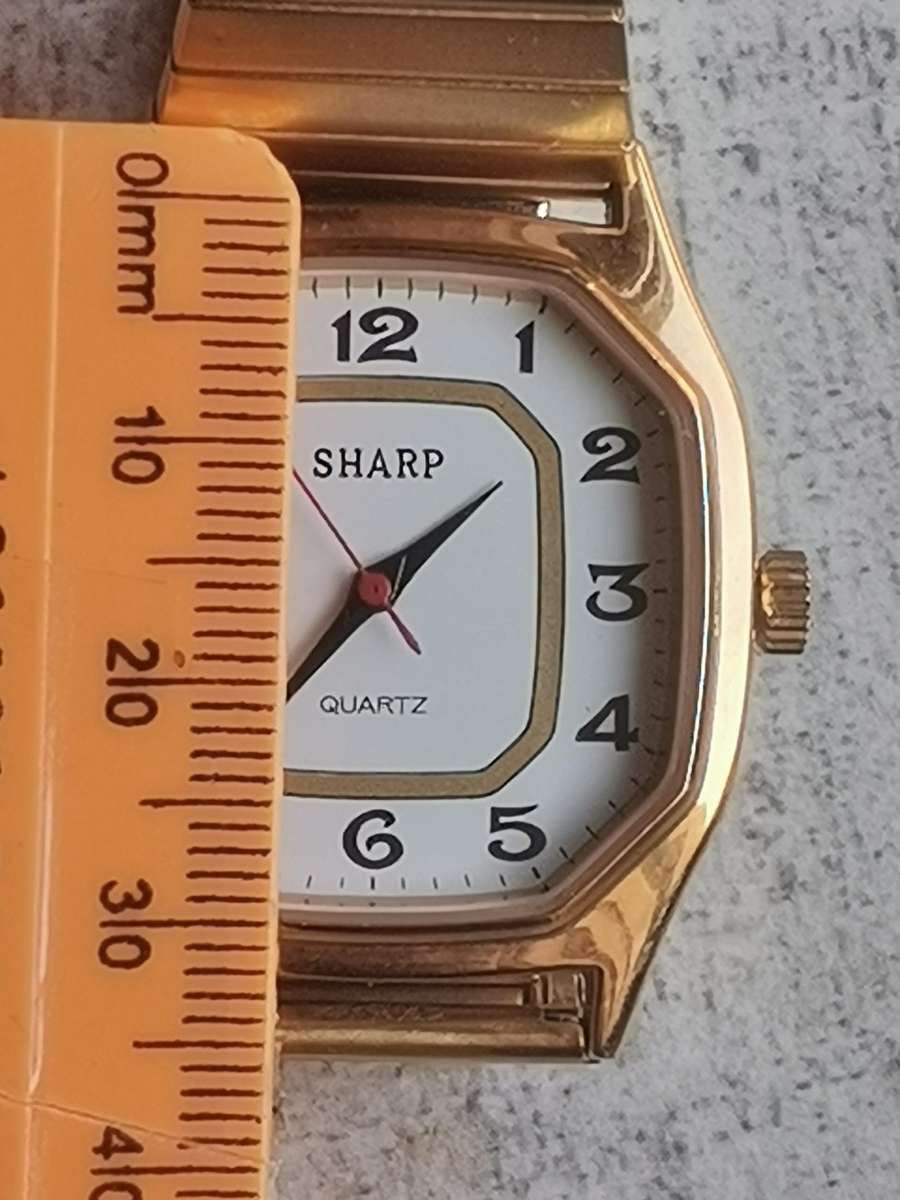 MENS VINTAGE SHARP GOLD PLATED WATCH IN EXCELLENT WORKING CONDITION