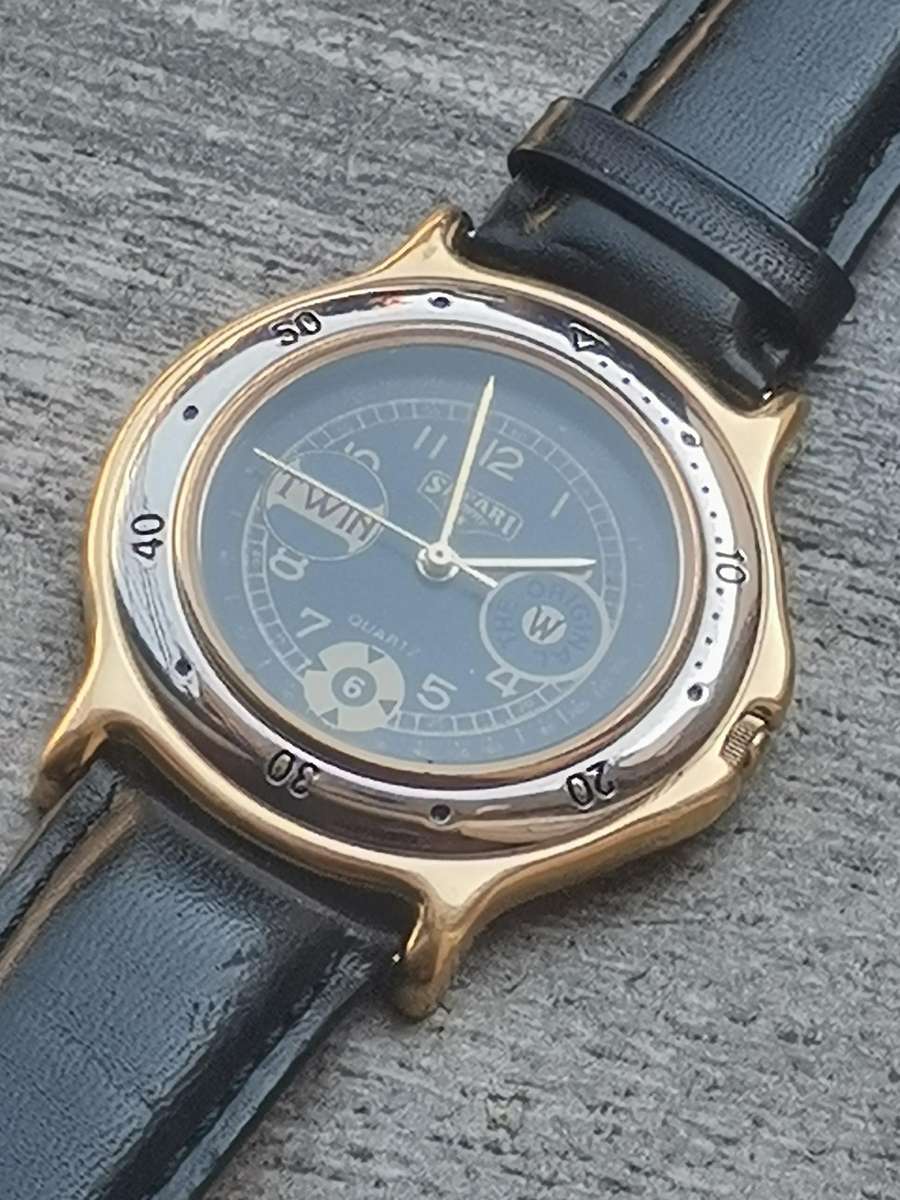 MENS VINTAGE SAFARI TROPHY WATCH IN EXCELLENT WORKING CONDITION