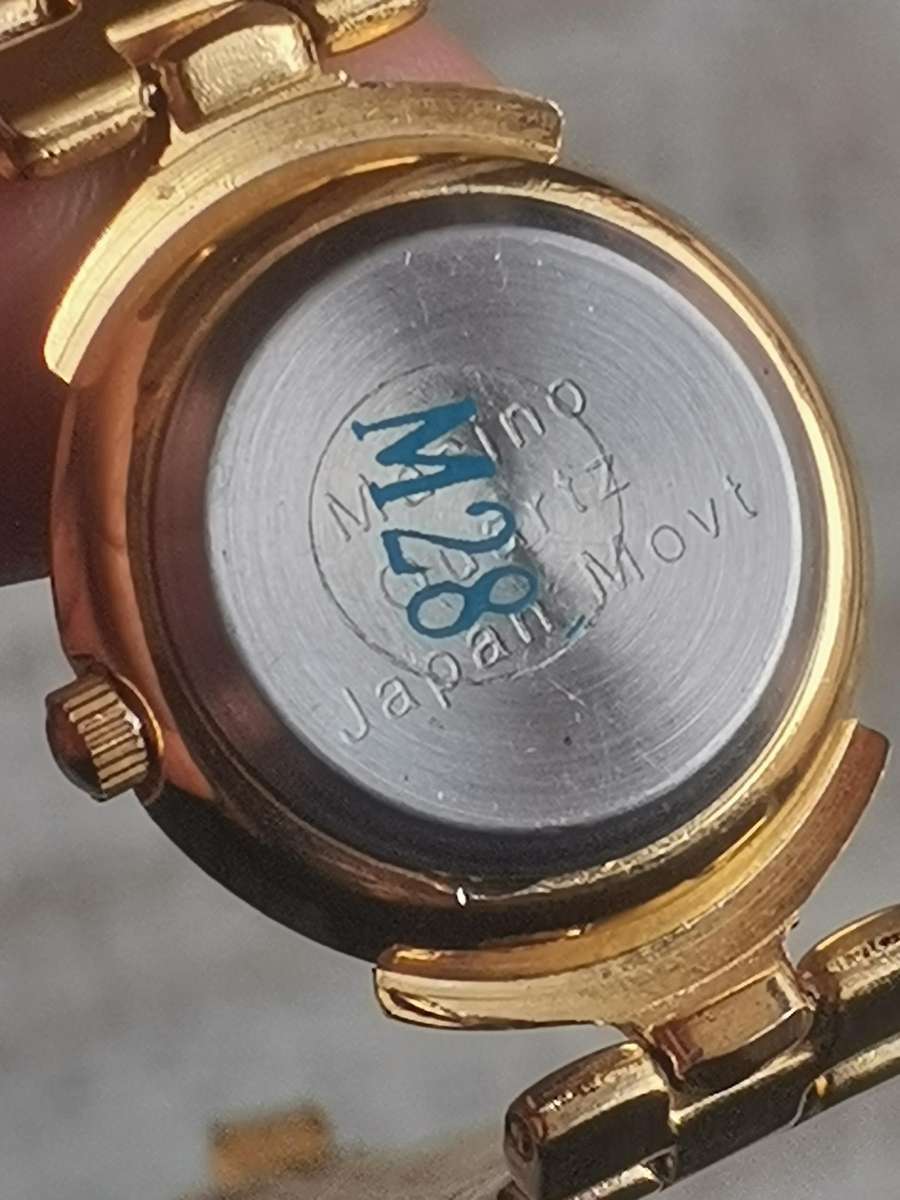 LADIES GOLD PLATED WATCH IN EXCELLENT WORKING CONDITION