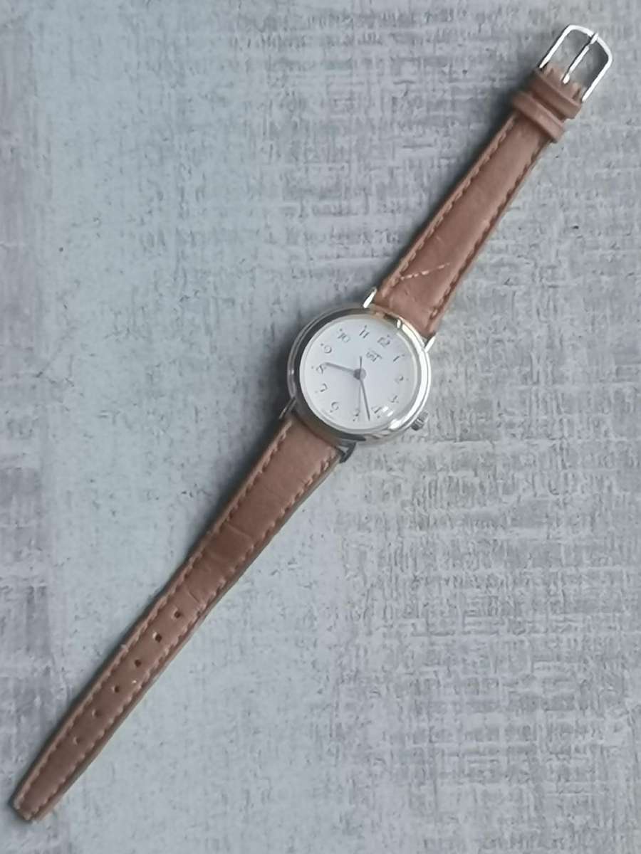 LADIES CHRON UTI GERMANY MECHANICAL HAND WINDING WATCH IN EXCELLENT WORKING CONDITION