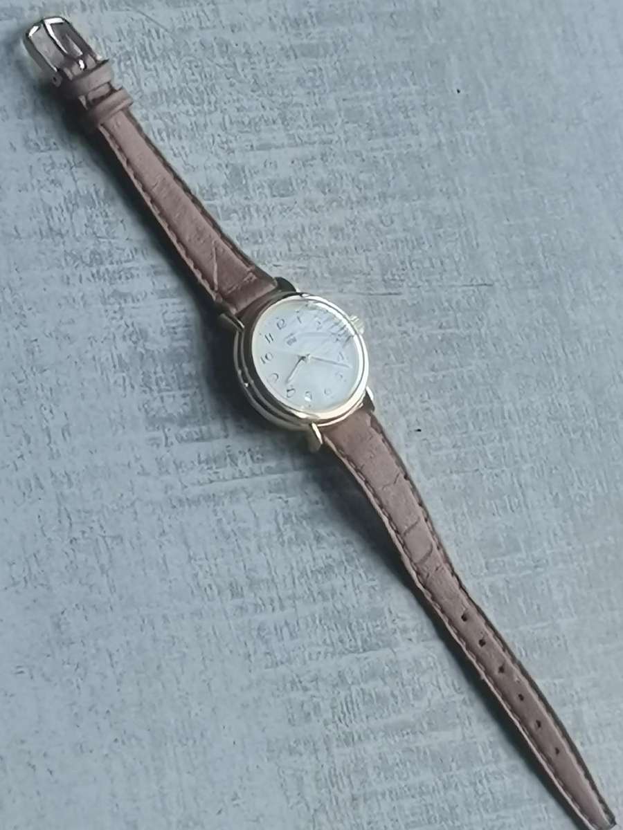 LADIES CHRON UTI GERMANY MECHANICAL HAND WINDING WATCH IN EXCELLENT WORKING CONDITION