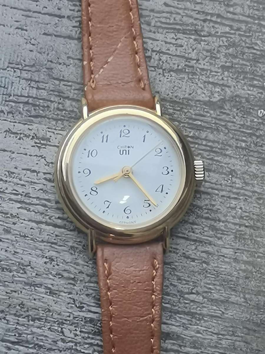 LADIES CHRON UTI GERMANY MECHANICAL HAND WINDING WATCH IN EXCELLENT WORKING CONDITION
