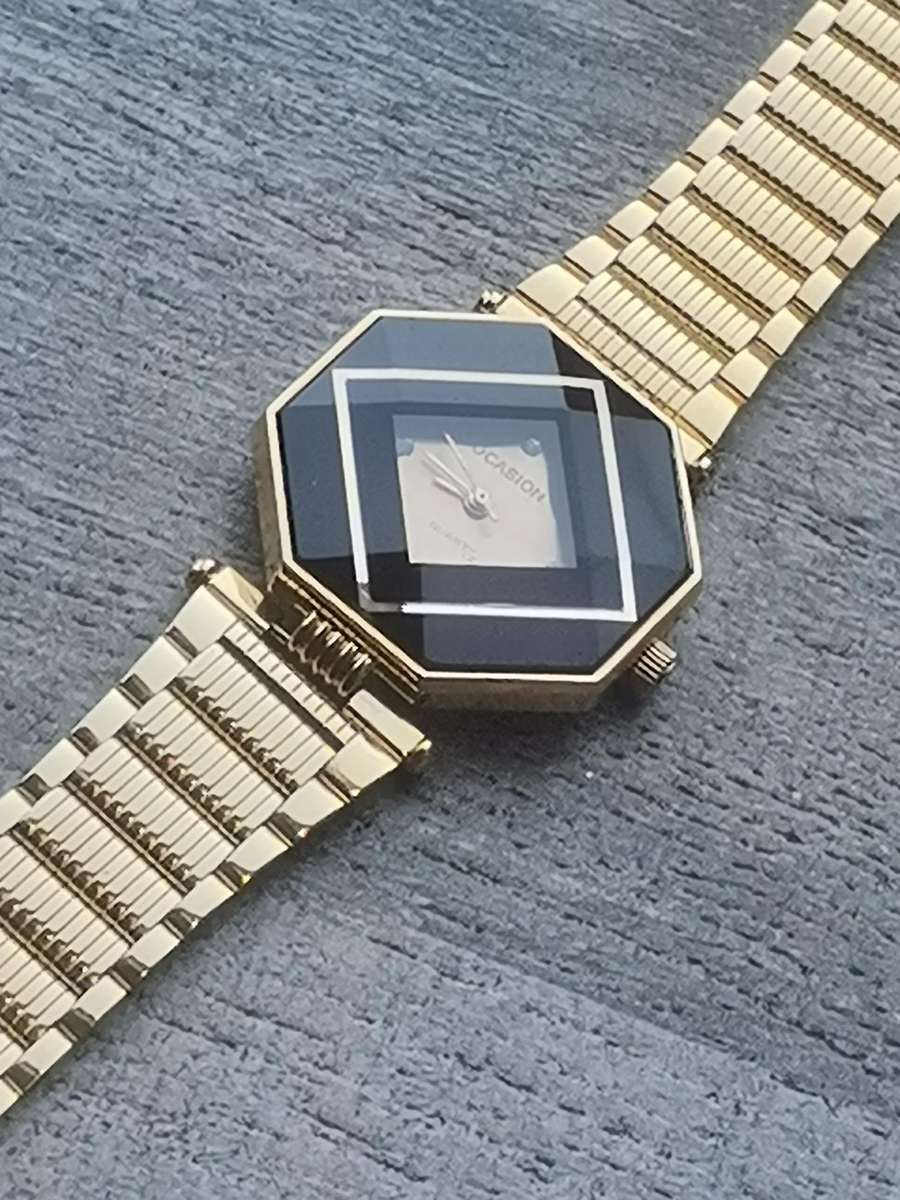 STUNNING LADIES OCCASION 18K GOLD PLATED WATCH IN EXCELLENT WORKING CONDITION