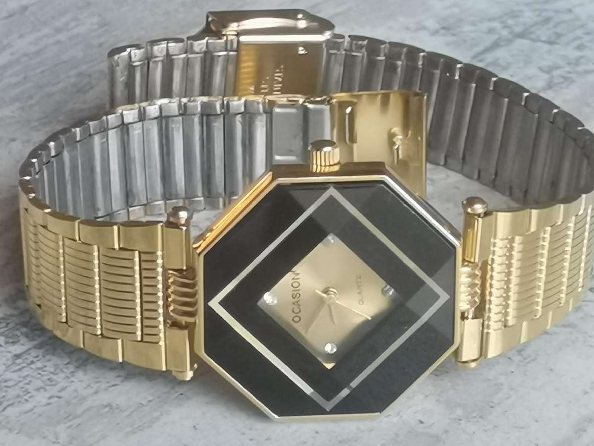 STUNNING LADIES OCCASION 18K GOLD PLATED WATCH IN EXCELLENT WORKING CONDITION