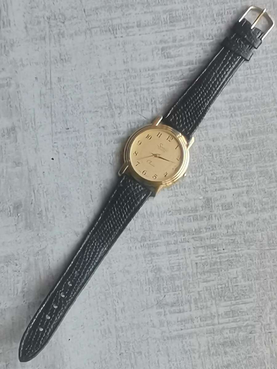 MENS VINTAGE SONIC GOLD PLATED WATCH IN EXCELLENT WORKING CONDITION