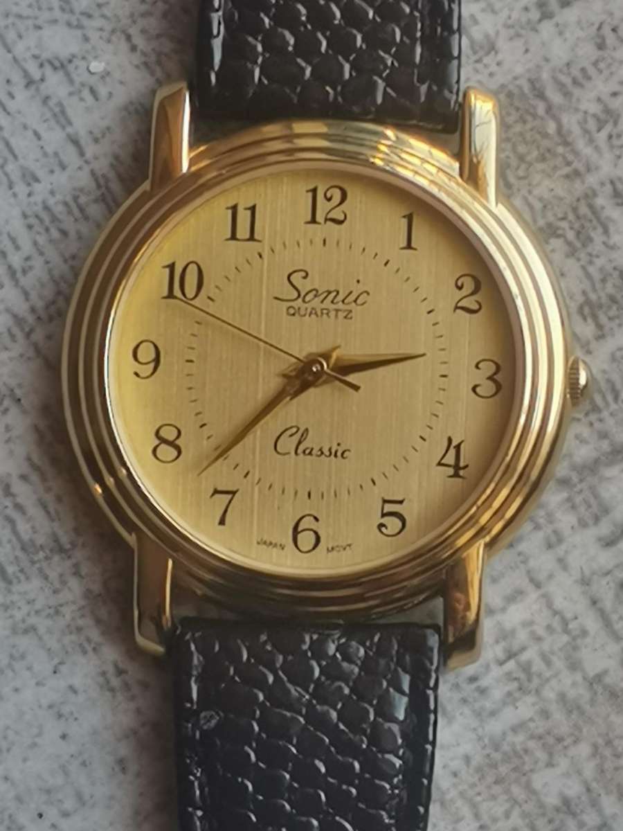 MENS VINTAGE SONIC GOLD PLATED WATCH IN EXCELLENT WORKING CONDITION