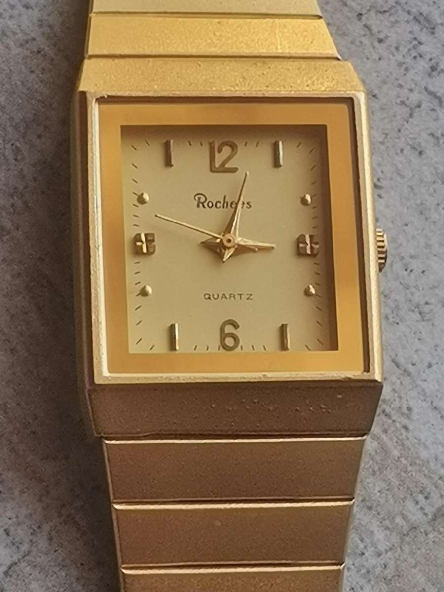 ELEGANT LADIES ROCHEES GOLD WATCH IN EXCELLENT WORKING CONDITION