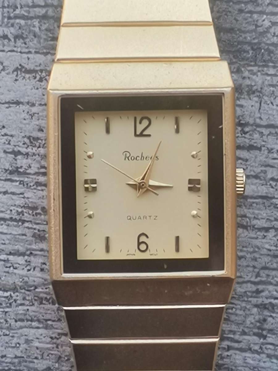 ELEGANT LADIES ROCHEES GOLD WATCH IN EXCELLENT WORKING CONDITION