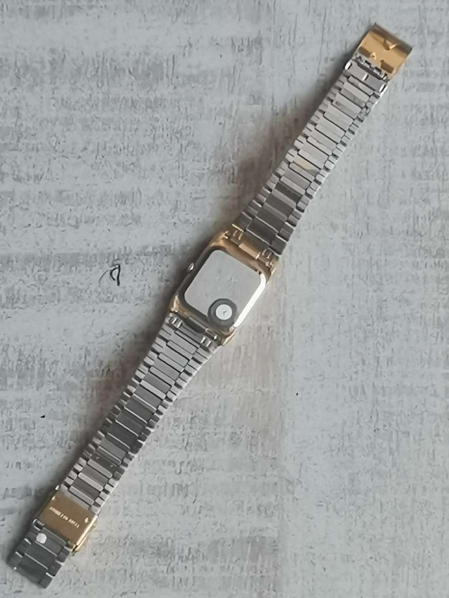 ELEGANT LADIES ROCHEES GOLD WATCH IN EXCELLENT WORKING CONDITION