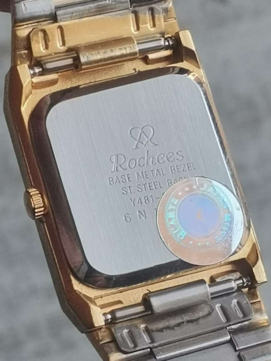 ELEGANT LADIES ROCHEES GOLD WATCH IN EXCELLENT WORKING CONDITION