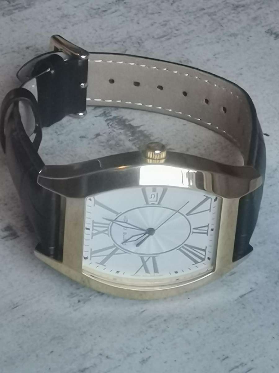 Pierre Cardin gold watch