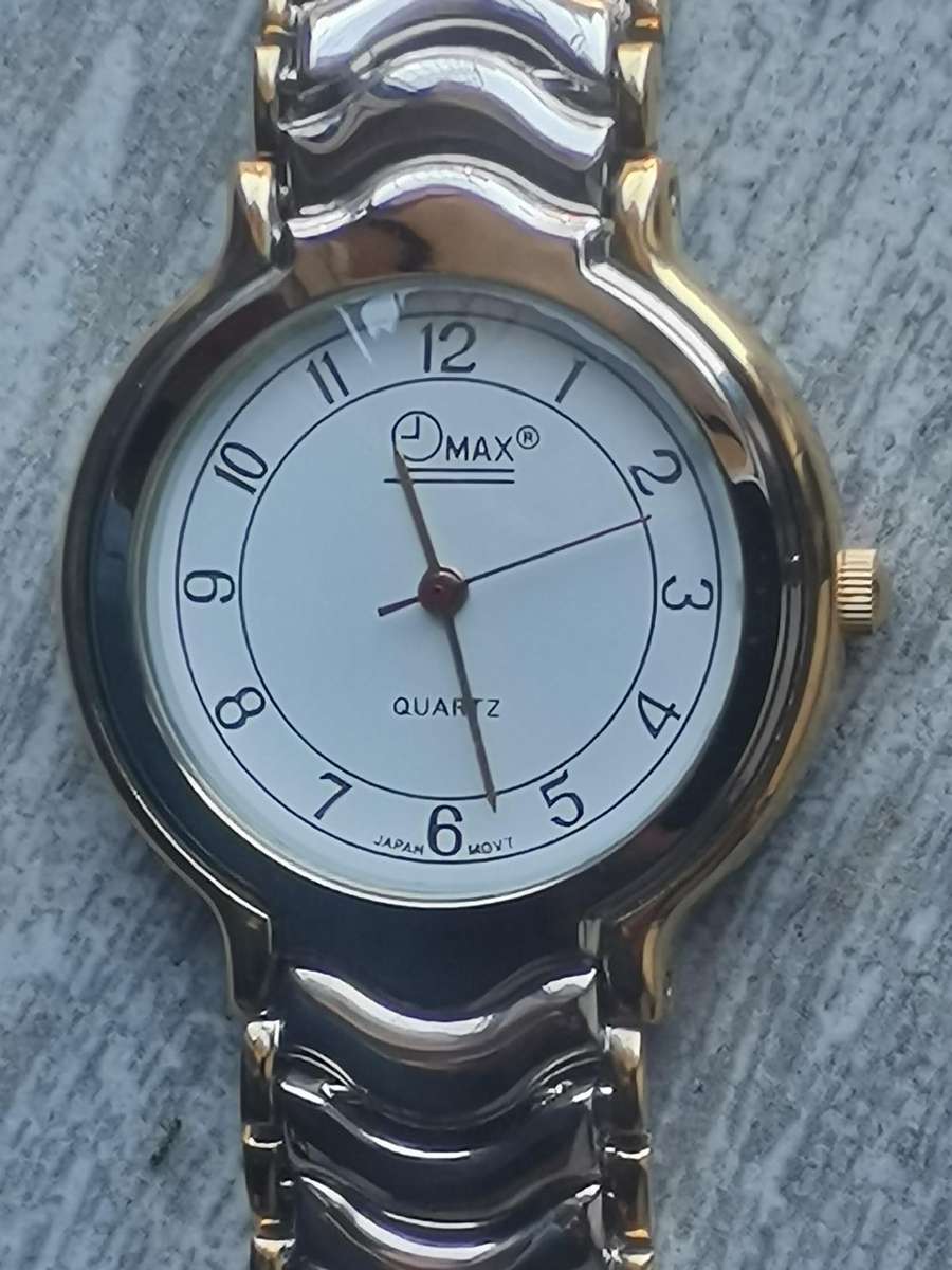 MENS VINTAGE OMAX WATCH IN EXCELLENT WORKING CONDITION - NEW OLD STOCK