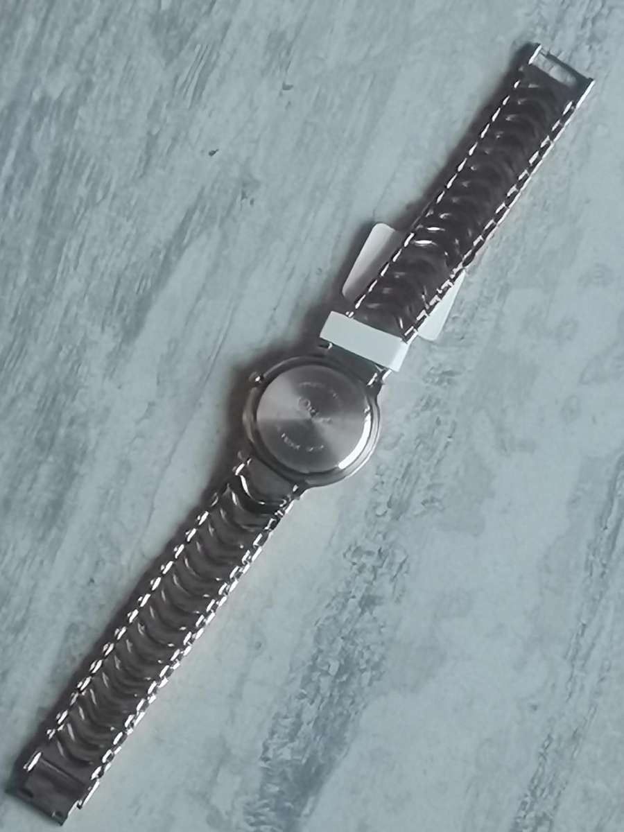 MENS VINTAGE OMAX WATCH IN EXCELLENT WORKING CONDITION - NEW OLD STOCK