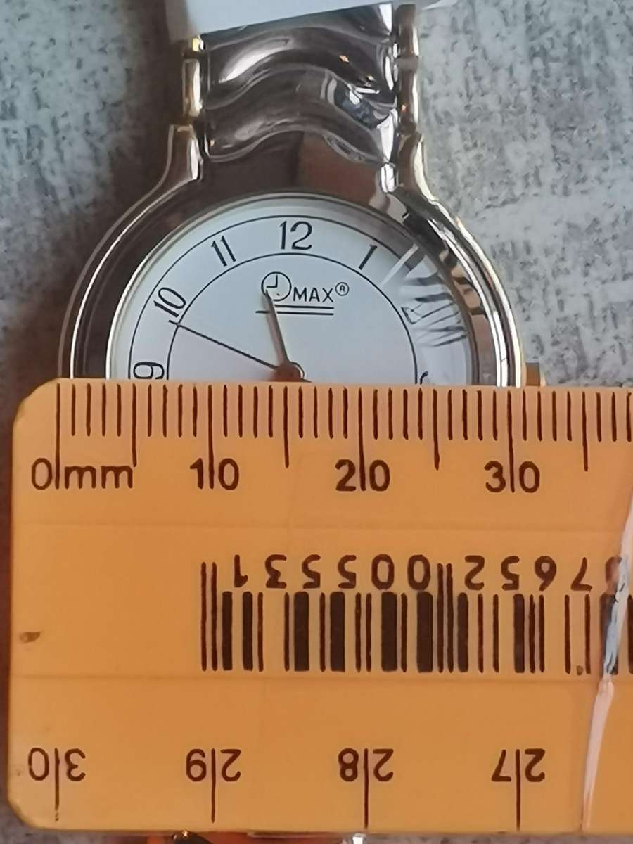 MENS VINTAGE OMAX WATCH IN EXCELLENT WORKING CONDITION - NEW OLD STOCK