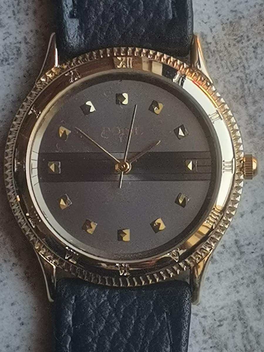 MENS GOLD PLATED POISE WATCH IN EXCELLENT WORKING CONDITION