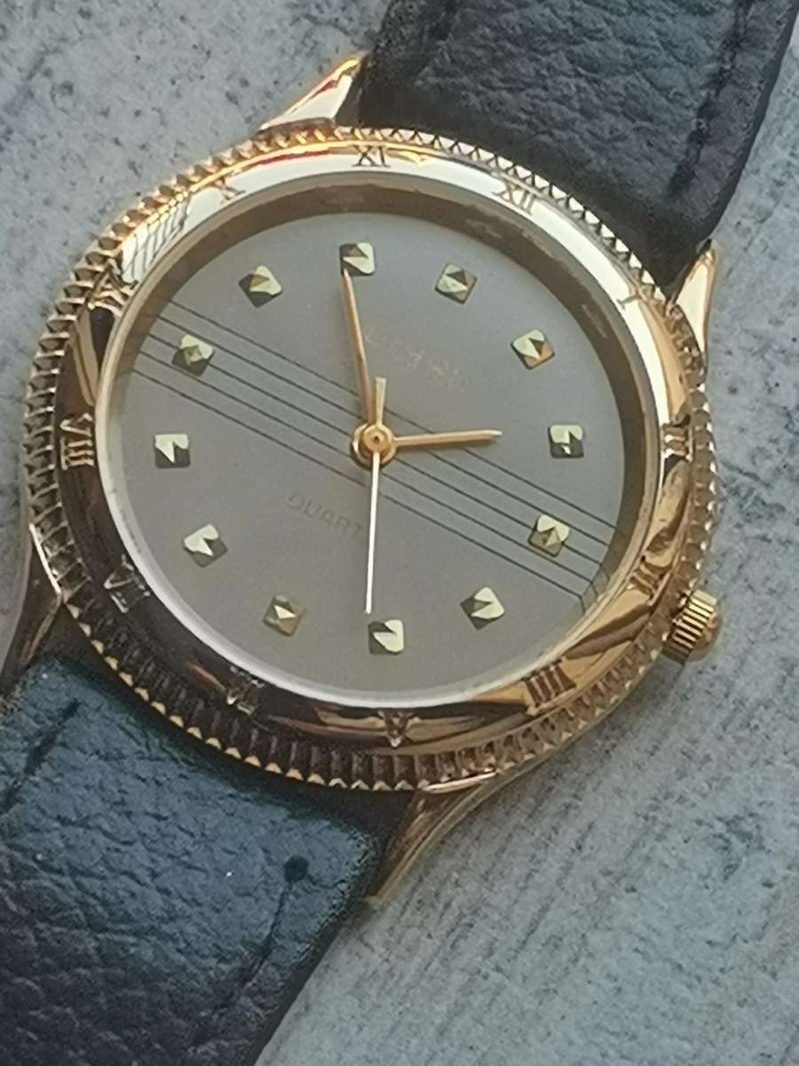 MENS GOLD PLATED POISE WATCH IN EXCELLENT WORKING CONDITION