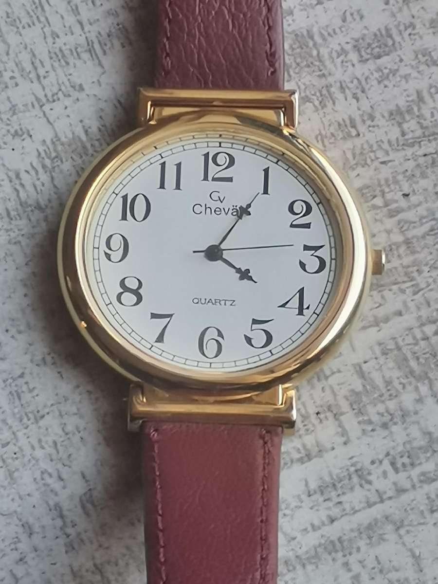 LADIES CHEVAL WATCH WITH HUGE 42MM DIAL IN EXCELLENT WORKING CONDITION