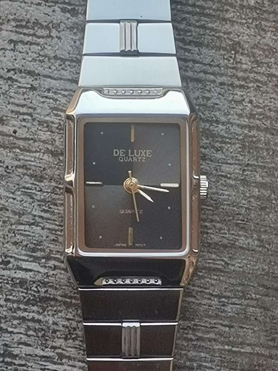LADIES DE LUXE WATCH IN EXCELLENT WORKING CONDITION