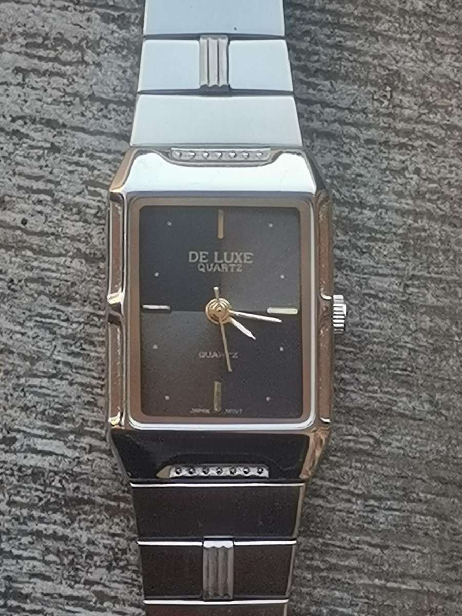 LADIES DE LUXE WATCH IN EXCELLENT WORKING CONDITION