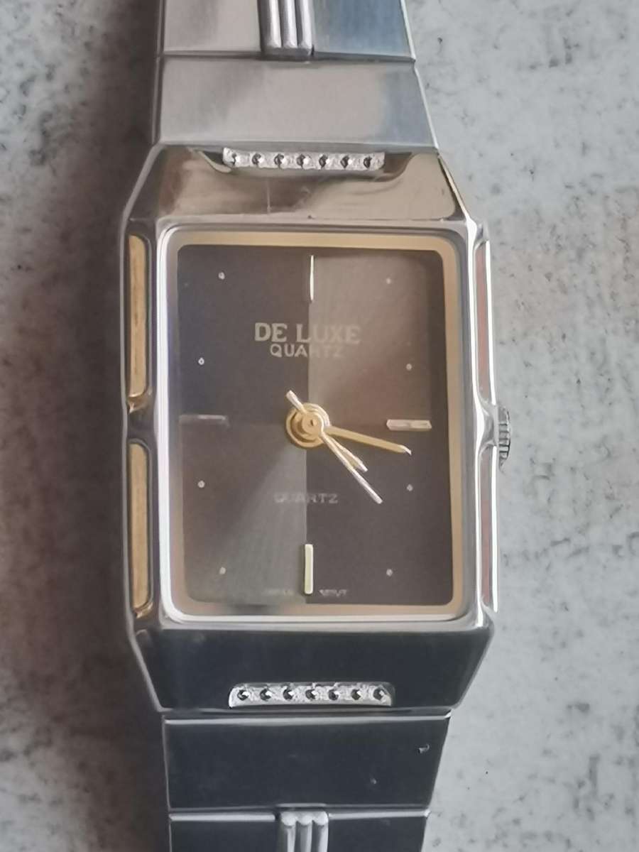 LADIES DE LUXE WATCH IN EXCELLENT WORKING CONDITION