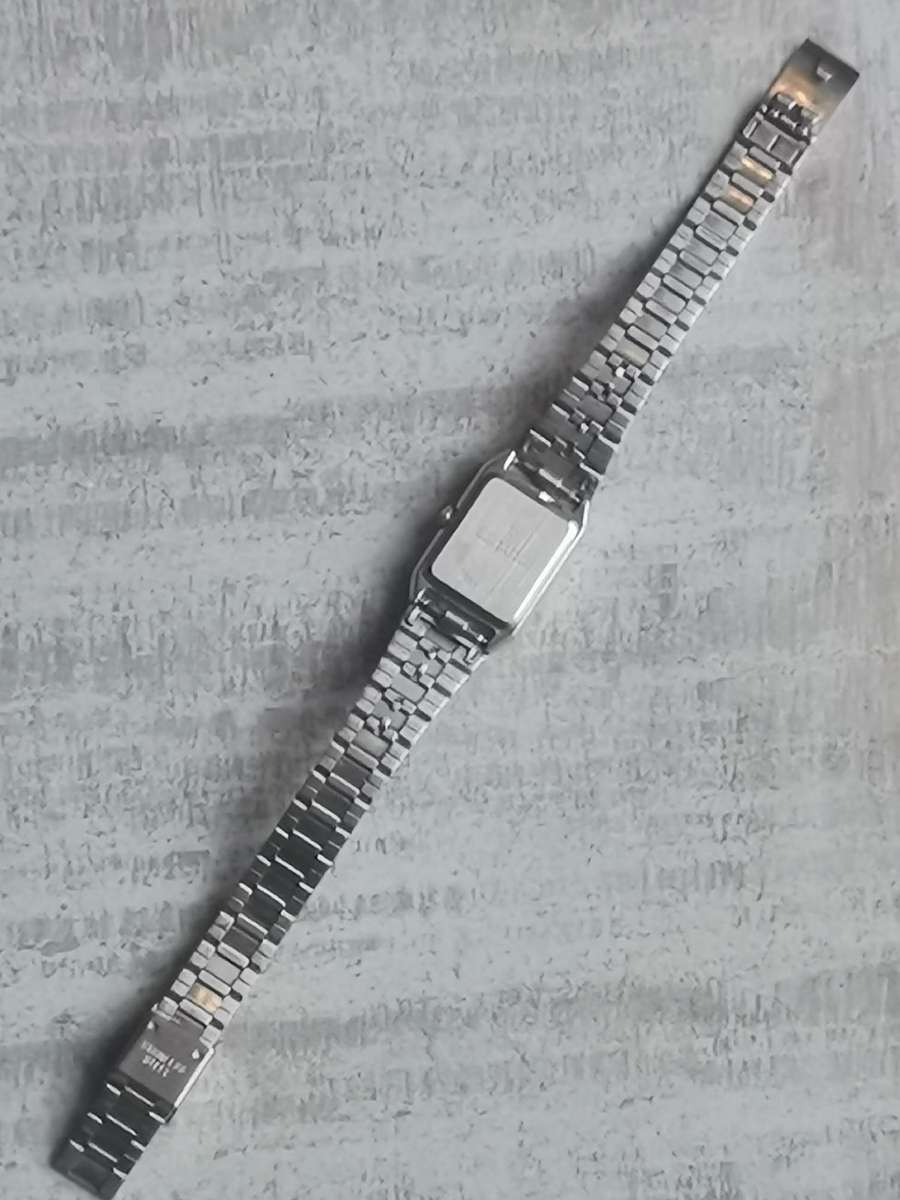 LADIES DE LUXE WATCH IN EXCELLENT WORKING CONDITION