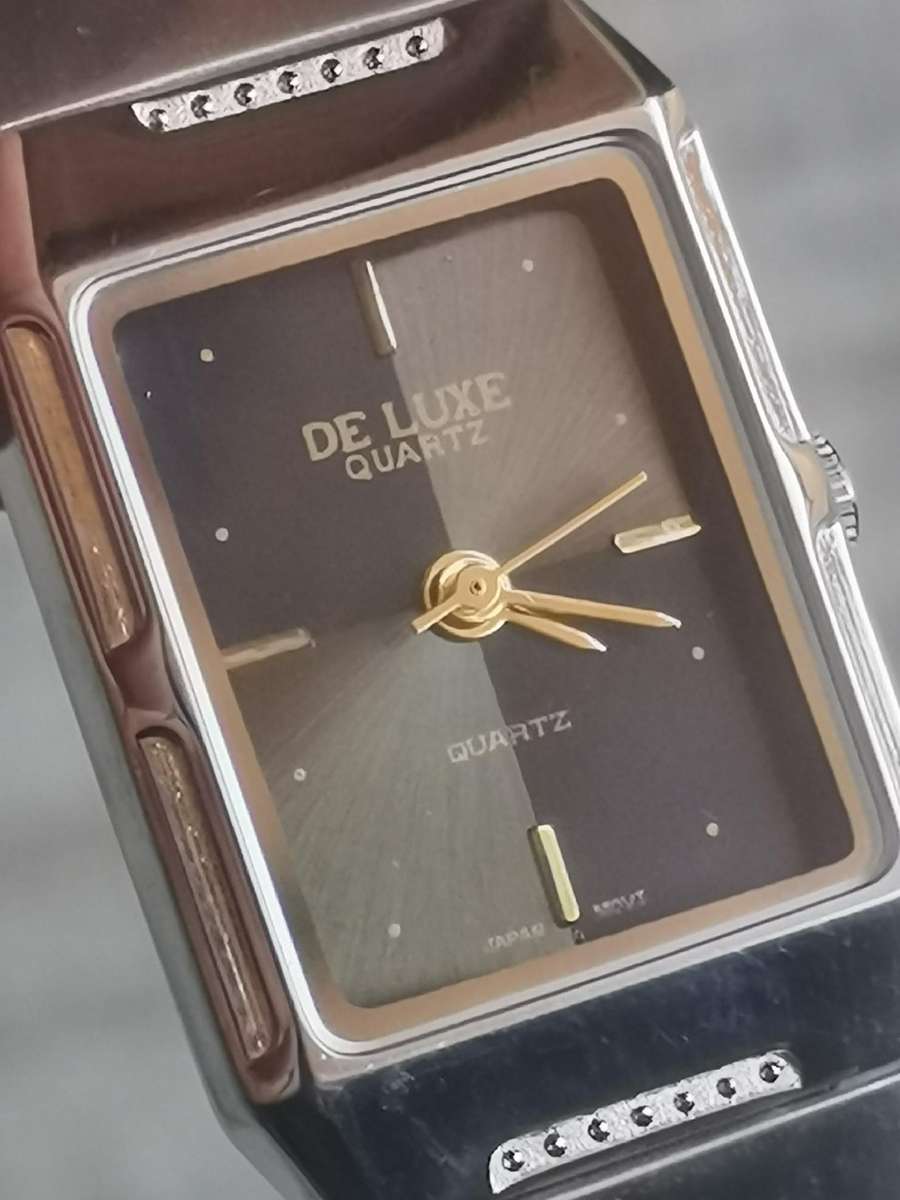 LADIES DE LUXE WATCH IN EXCELLENT WORKING CONDITION