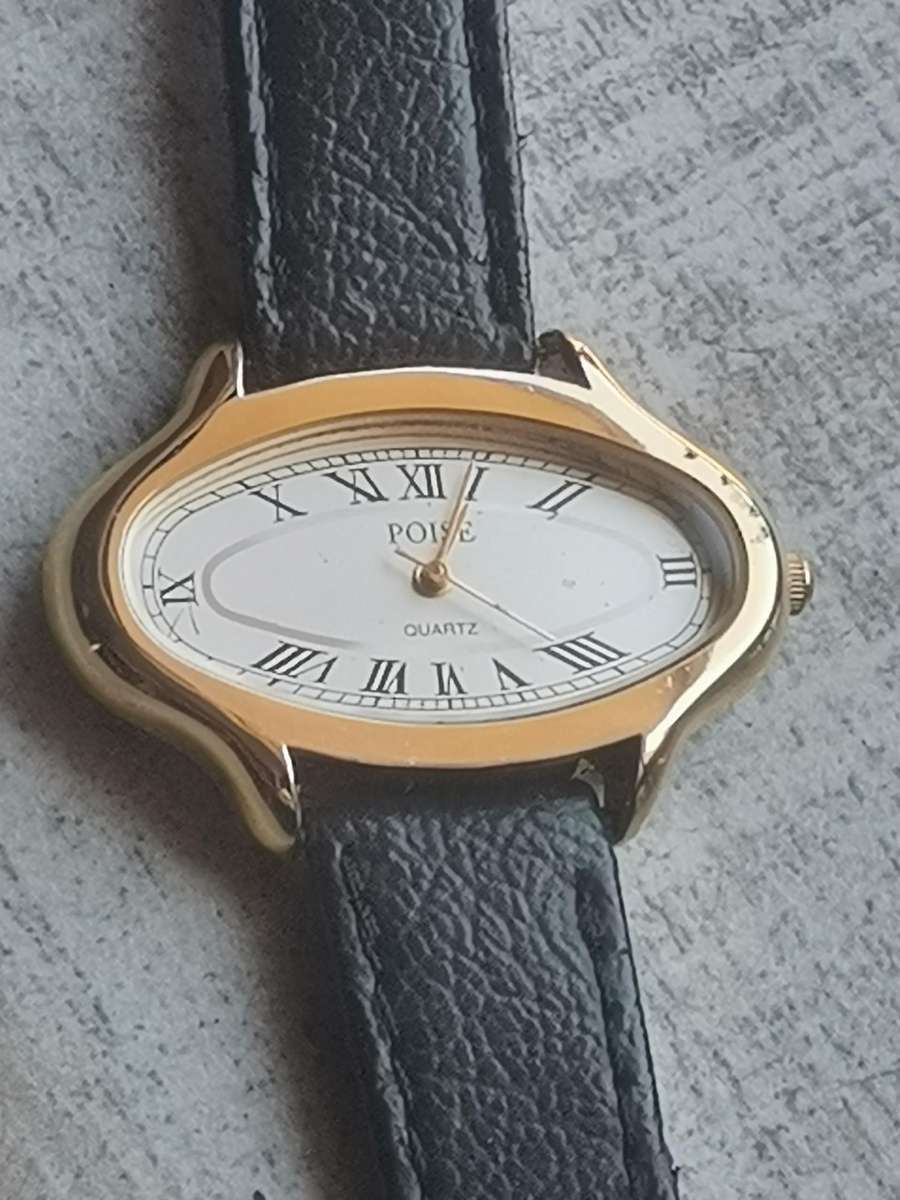 ELEGANT AND STYLISH LADIES POISE WATCH IN EXCELLENT WORKING CONDITION