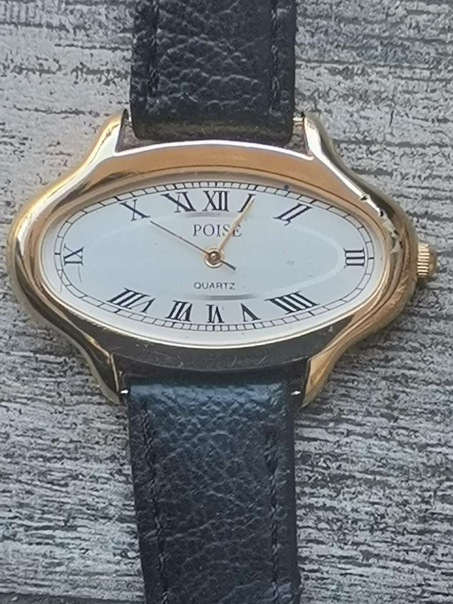 ELEGANT AND STYLISH LADIES POISE WATCH IN EXCELLENT WORKING CONDITION