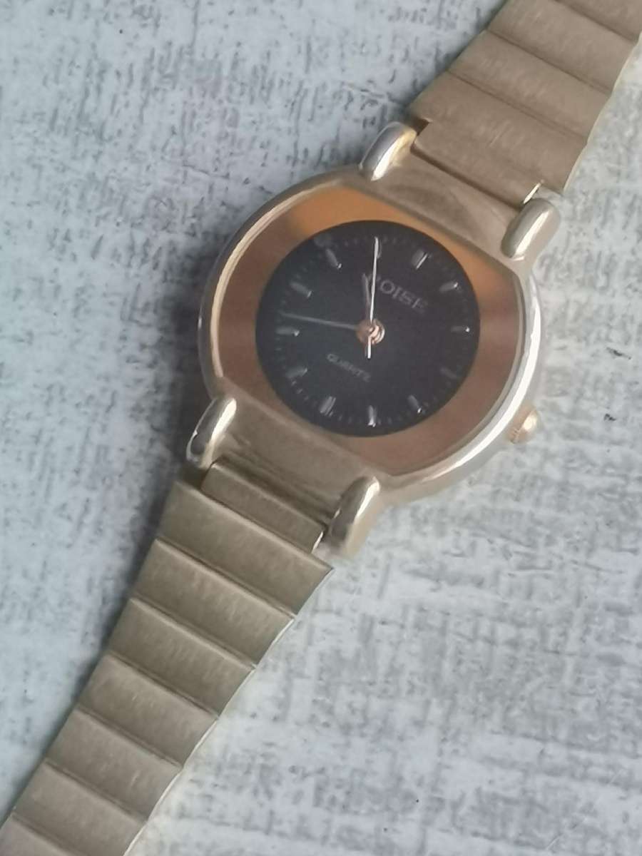 ELEGANT LADIES POISE GOLD WATCH IN EXCELLENT WORKING CONDITION