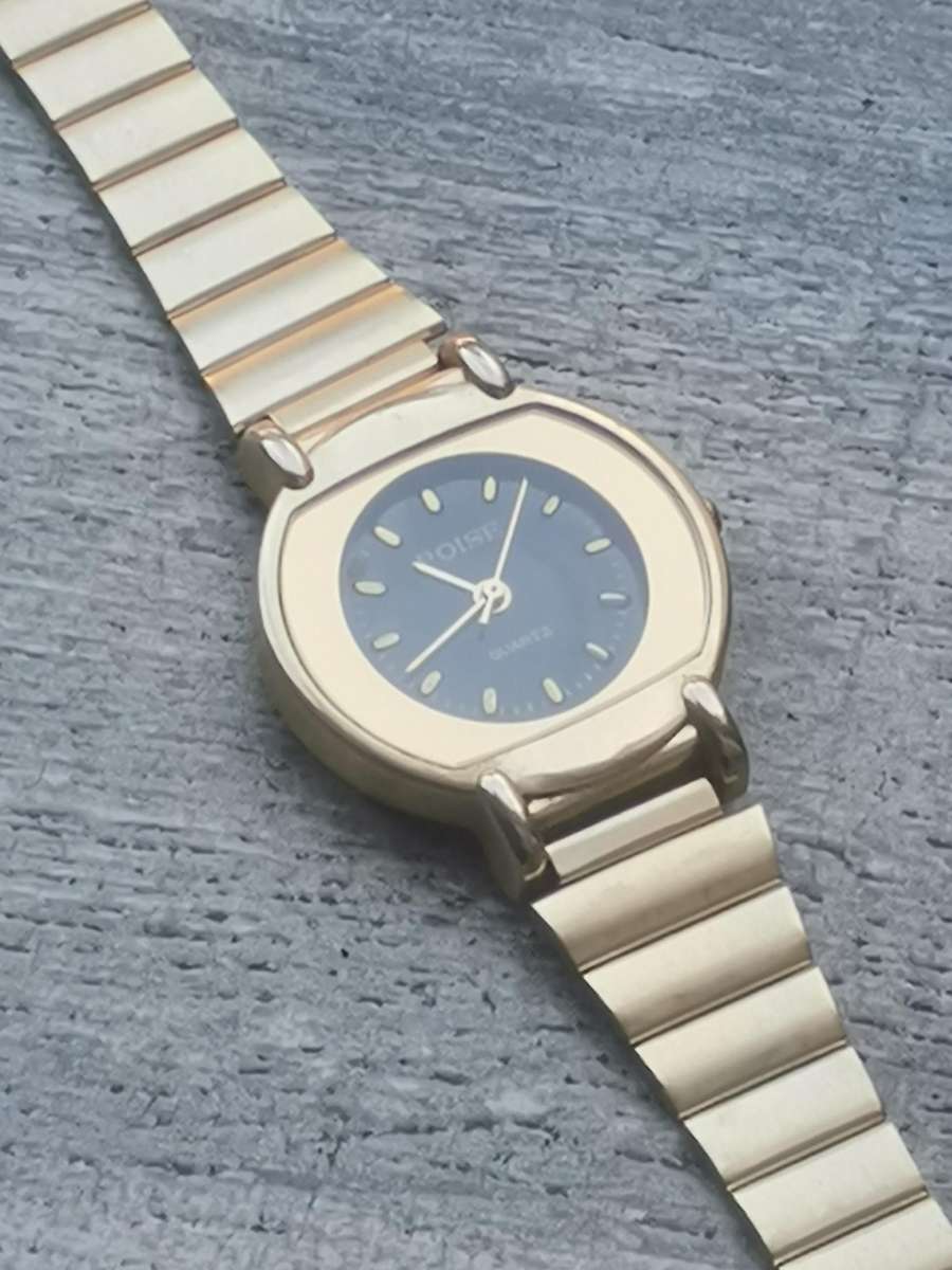 ELEGANT LADIES POISE GOLD WATCH IN EXCELLENT WORKING CONDITION
