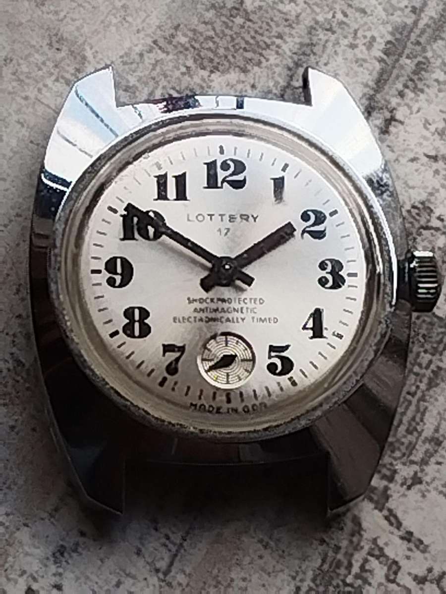 MENS VINTAGE WATCH COLLECTION FOR SPARES OR REPAIRS - BIDDING FOR ALL 10 WATCHES