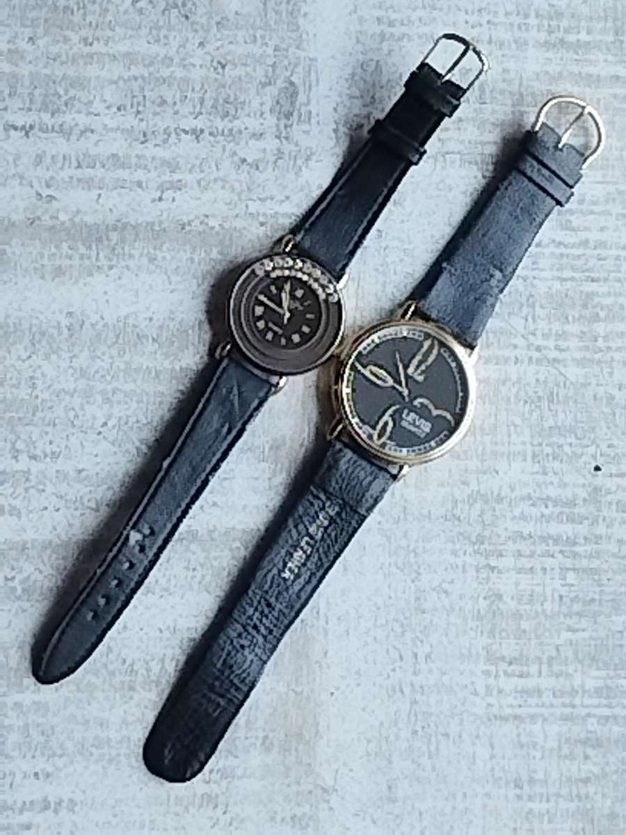 LADIES WATCH SET BOTH IN EXCELLENT WORKING CONDITION - BIDDING FOR BOTH WATCHES