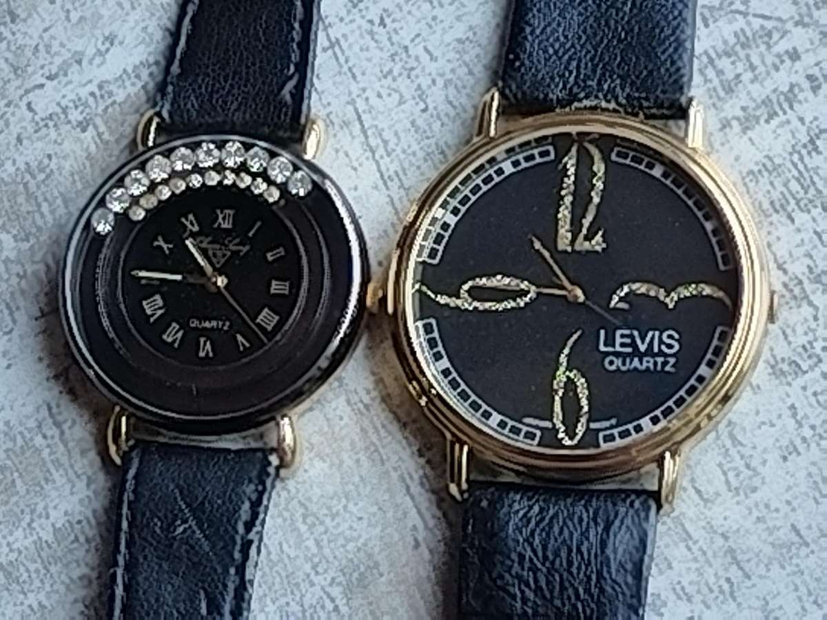 LADIES WATCH SET BOTH IN EXCELLENT WORKING CONDITION - BIDDING FOR BOTH WATCHES