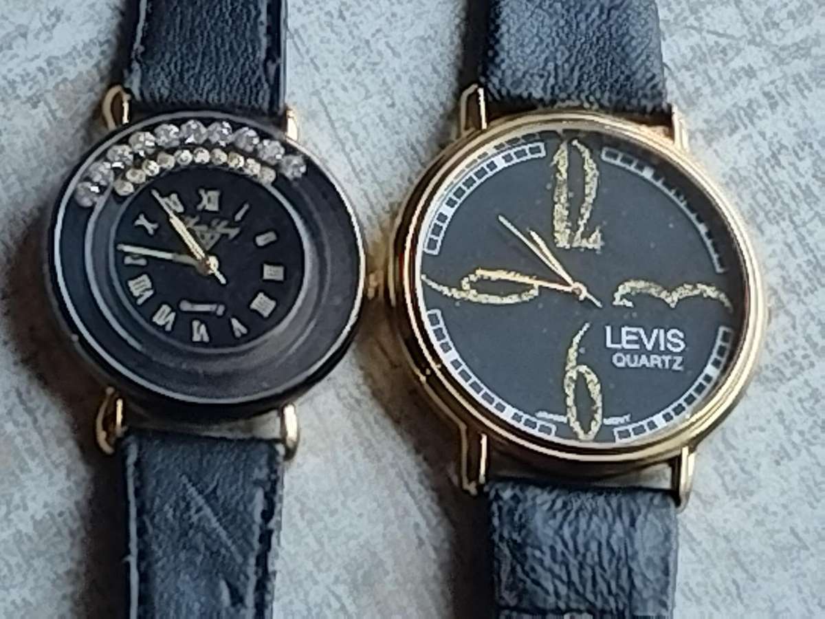 LADIES WATCH SET BOTH IN EXCELLENT WORKING CONDITION - BIDDING FOR BOTH WATCHES
