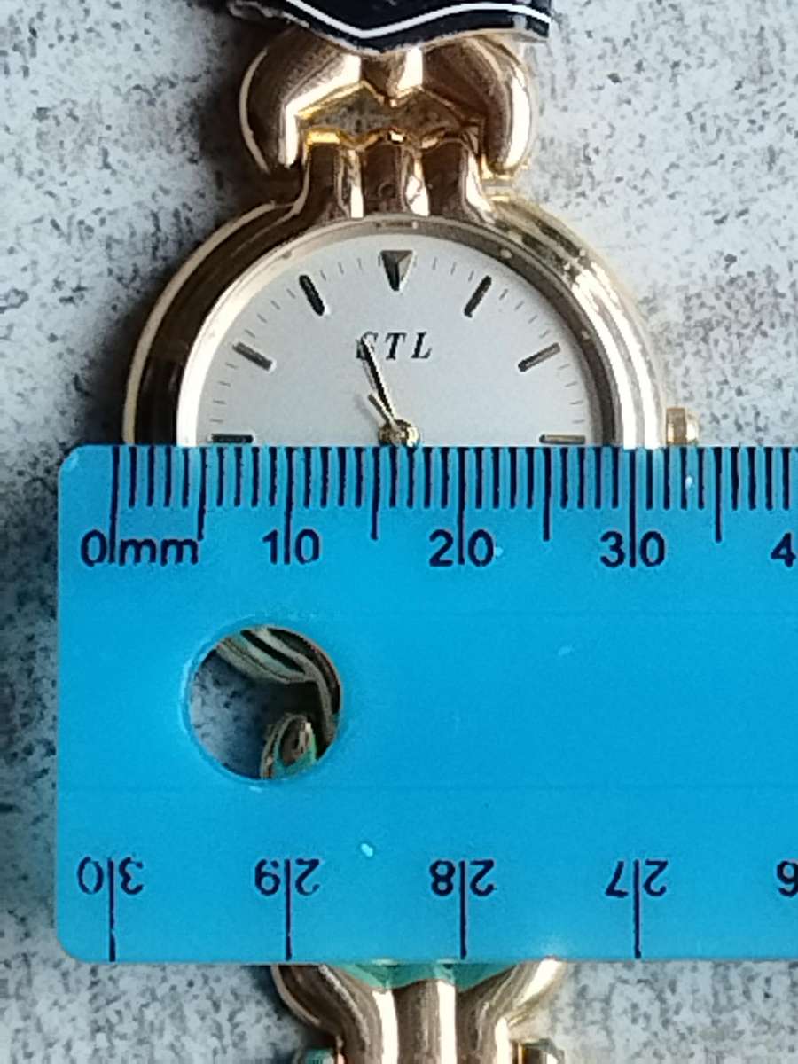 MENS GOLD STL WATCH IN EXCELLENT CONDITION - NEW OLD STOCK