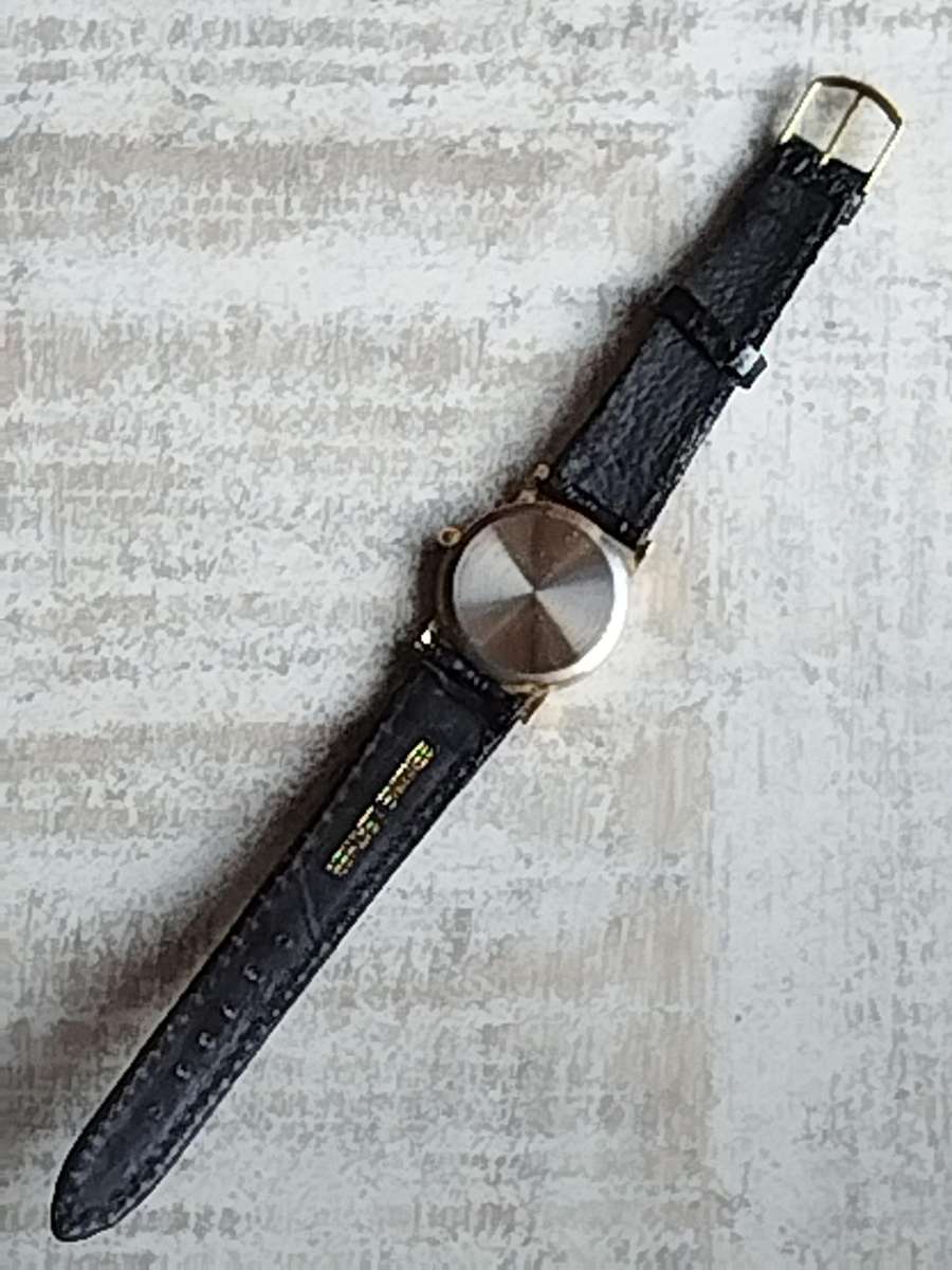 LADIES CHARLES DELON WATCH IN EXCELLENT WORKING CONDITION