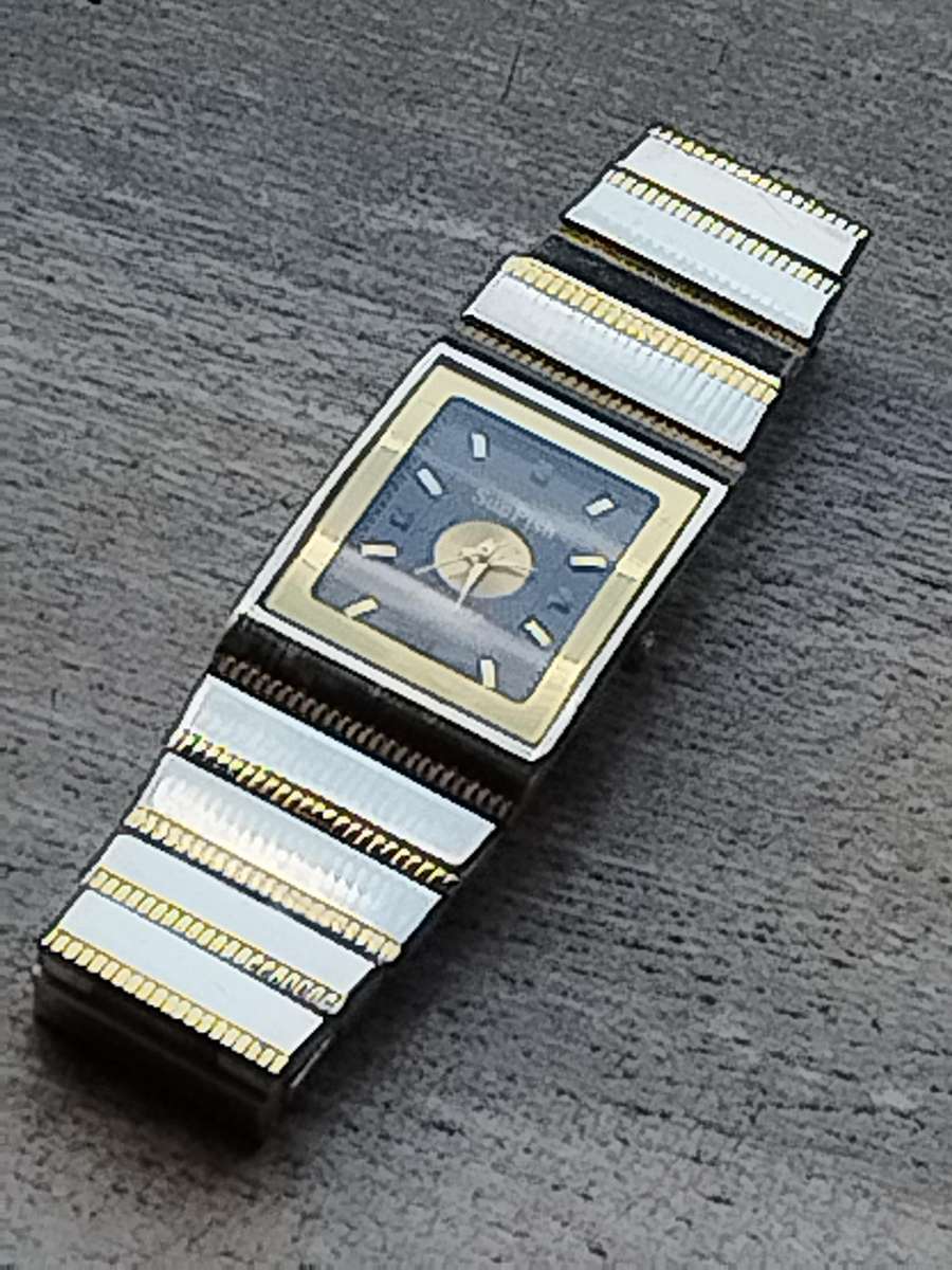 MENS SUNFISH 2 TONE WATCH IN EXCELLENT WORKING CONDITION