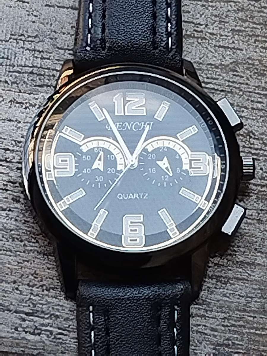 MENS BENCHI FASHION WATCH IN EXCELLENT WORKING CONDITION
