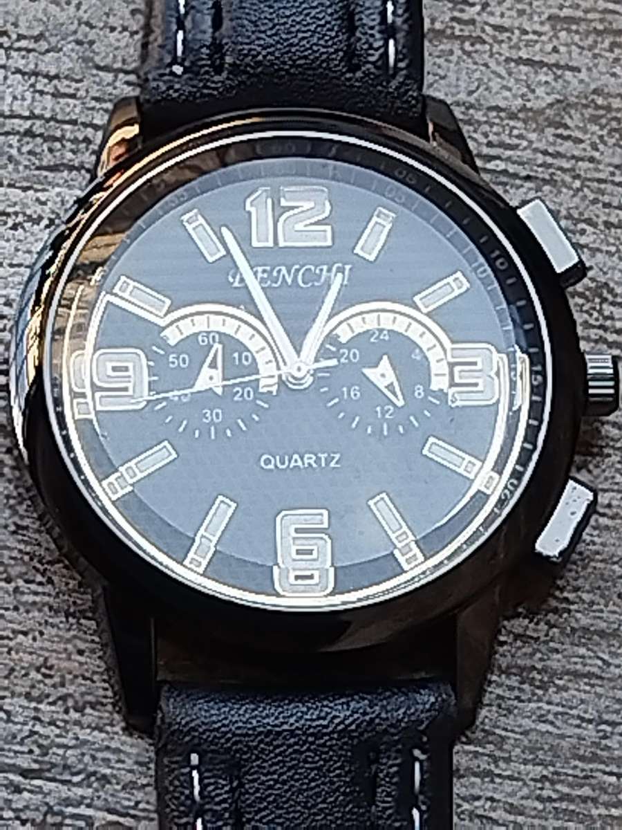 MENS BENCHI FASHION WATCH IN EXCELLENT WORKING CONDITION