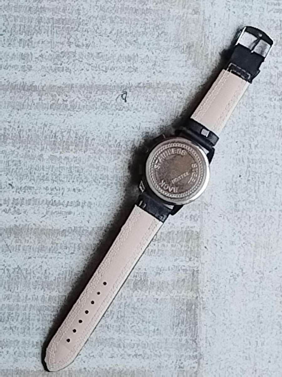 MENS BENCHI FASHION WATCH IN EXCELLENT WORKING CONDITION