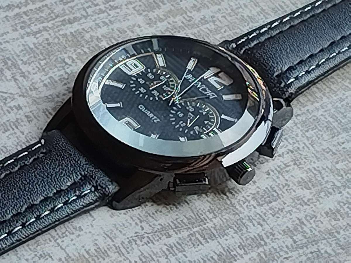MENS BENCHI FASHION WATCH IN EXCELLENT WORKING CONDITION