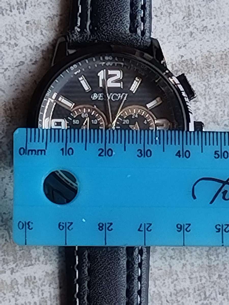 MENS BENCHI FASHION WATCH IN EXCELLENT WORKING CONDITION