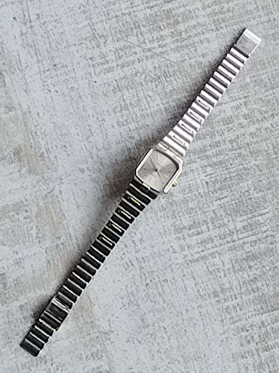 LADIES RSEIKONO STAINLESS STEEL WATCH IN EXCELLENT WORKING CONDITION