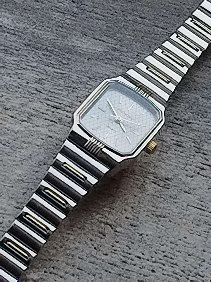 LADIES RSEIKONO STAINLESS STEEL WATCH IN EXCELLENT WORKING CONDITION