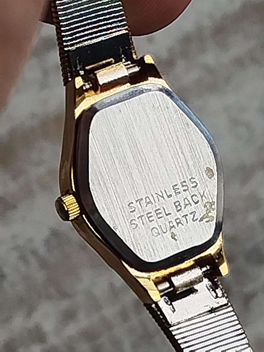 LADIES RALMOR GOLD WATCH IN EXCELLENT WORKING CONDITION