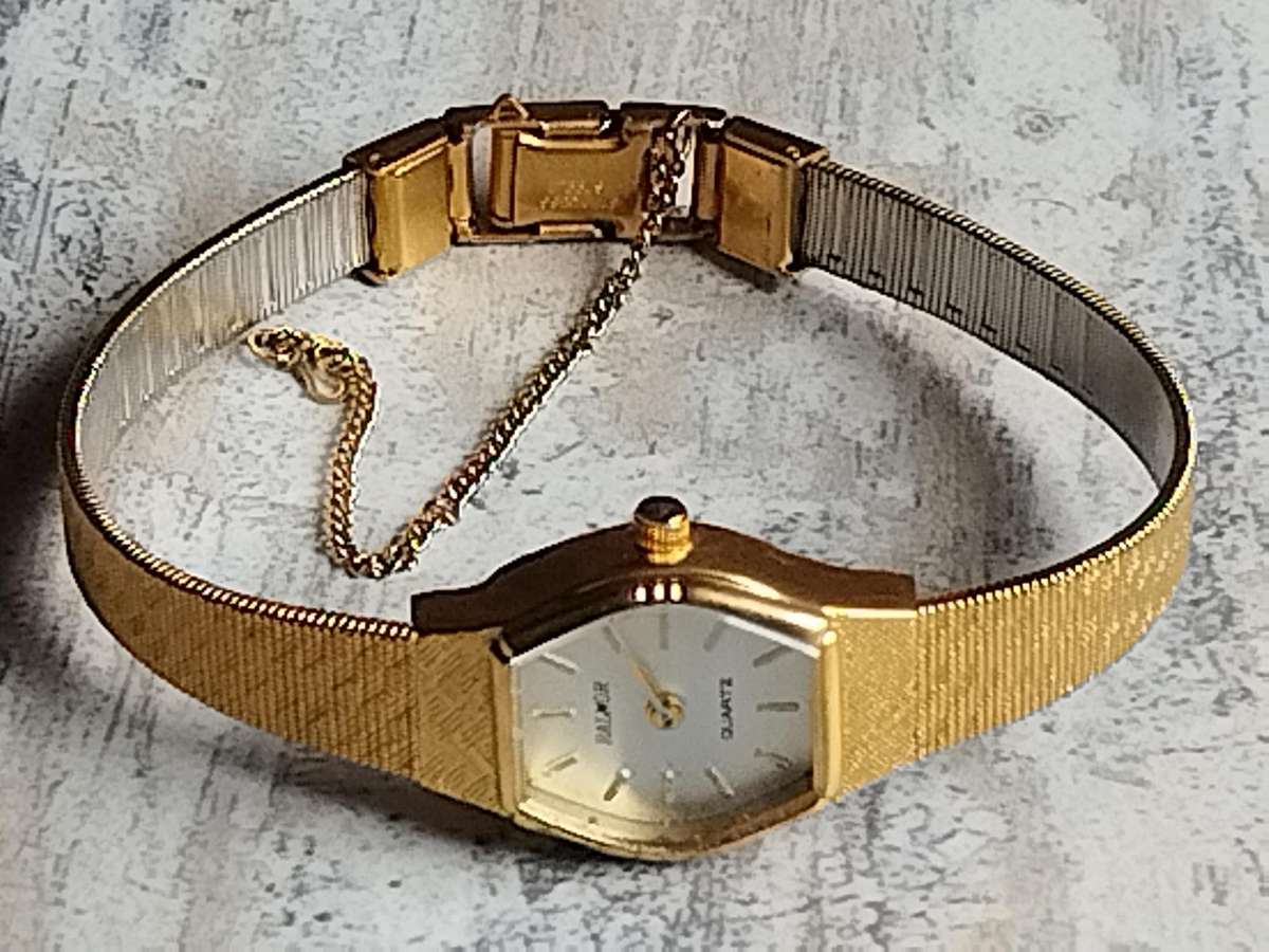 LADIES RALMOR GOLD WATCH IN EXCELLENT WORKING CONDITION