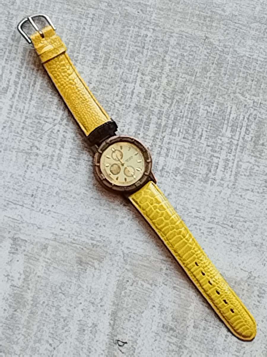 MENS VINTAGE CAMEL TROPHY WATCH IN EXCELLENT WORKING CONDITION
