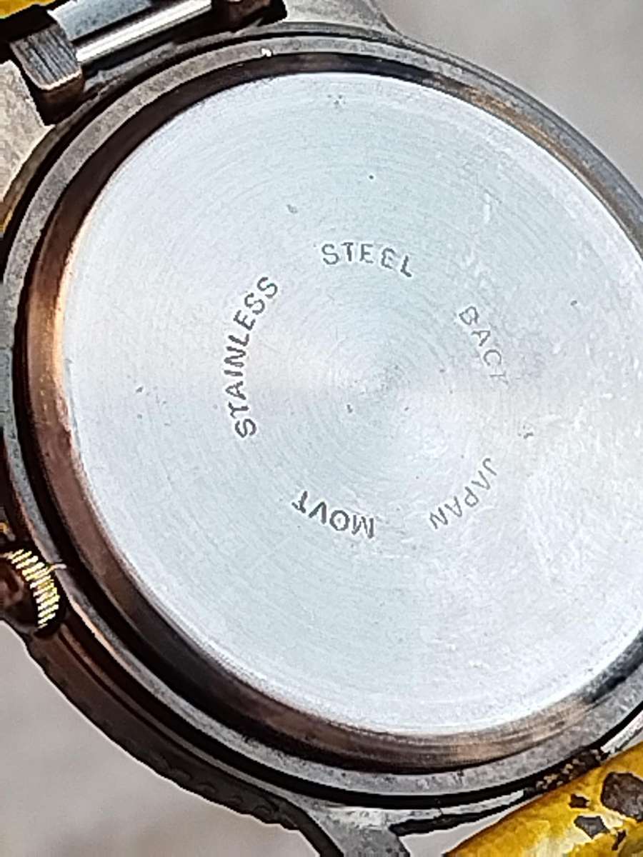 MENS VINTAGE CAMEL TROPHY WATCH IN EXCELLENT WORKING CONDITION