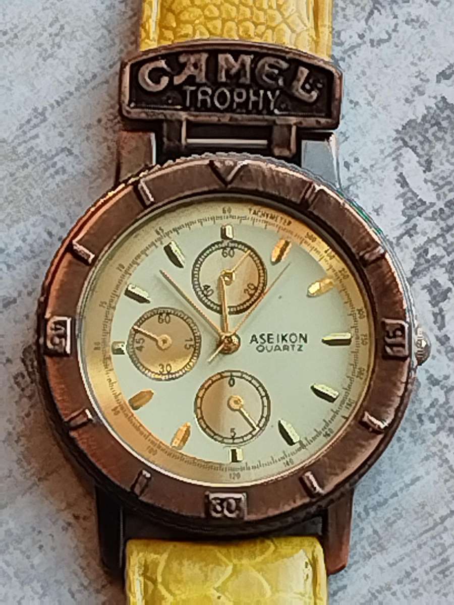 MENS VINTAGE CAMEL TROPHY WATCH IN EXCELLENT WORKING CONDITION